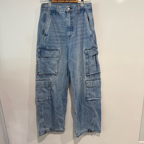 Aritzia Denim Forum The '90s Millie Hi-rise Cargo Jean - Picture 8 of 12